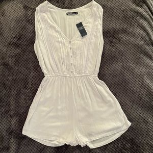 Abercrombie & Fitch White Romper Size Medium